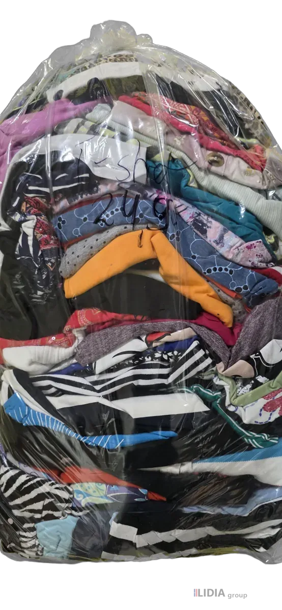 Używane t-shirty damskie na kilogramy, zdjęcie 1