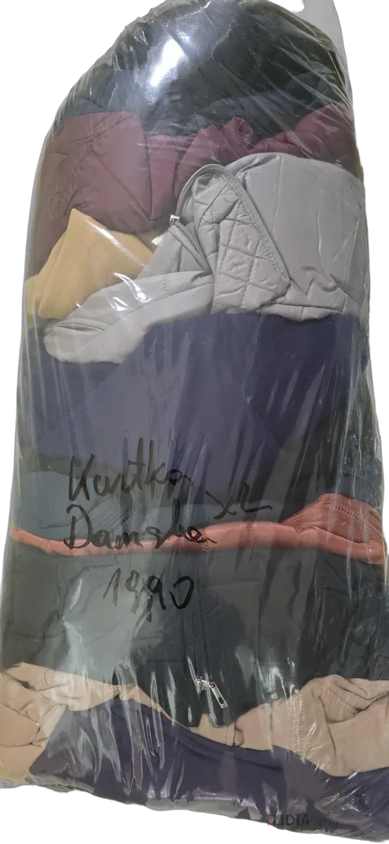 Używane kurtki damskie XL na kilogramy, zdjęcie 1
