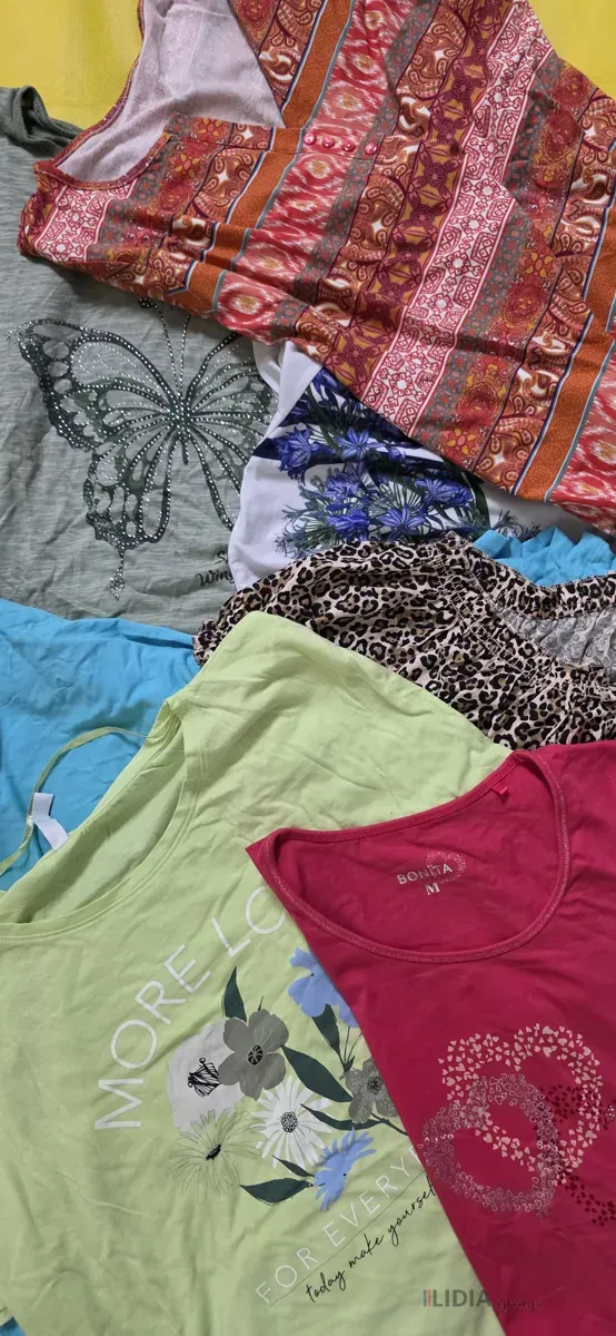 Używane t-shirty damskie na kilogramy